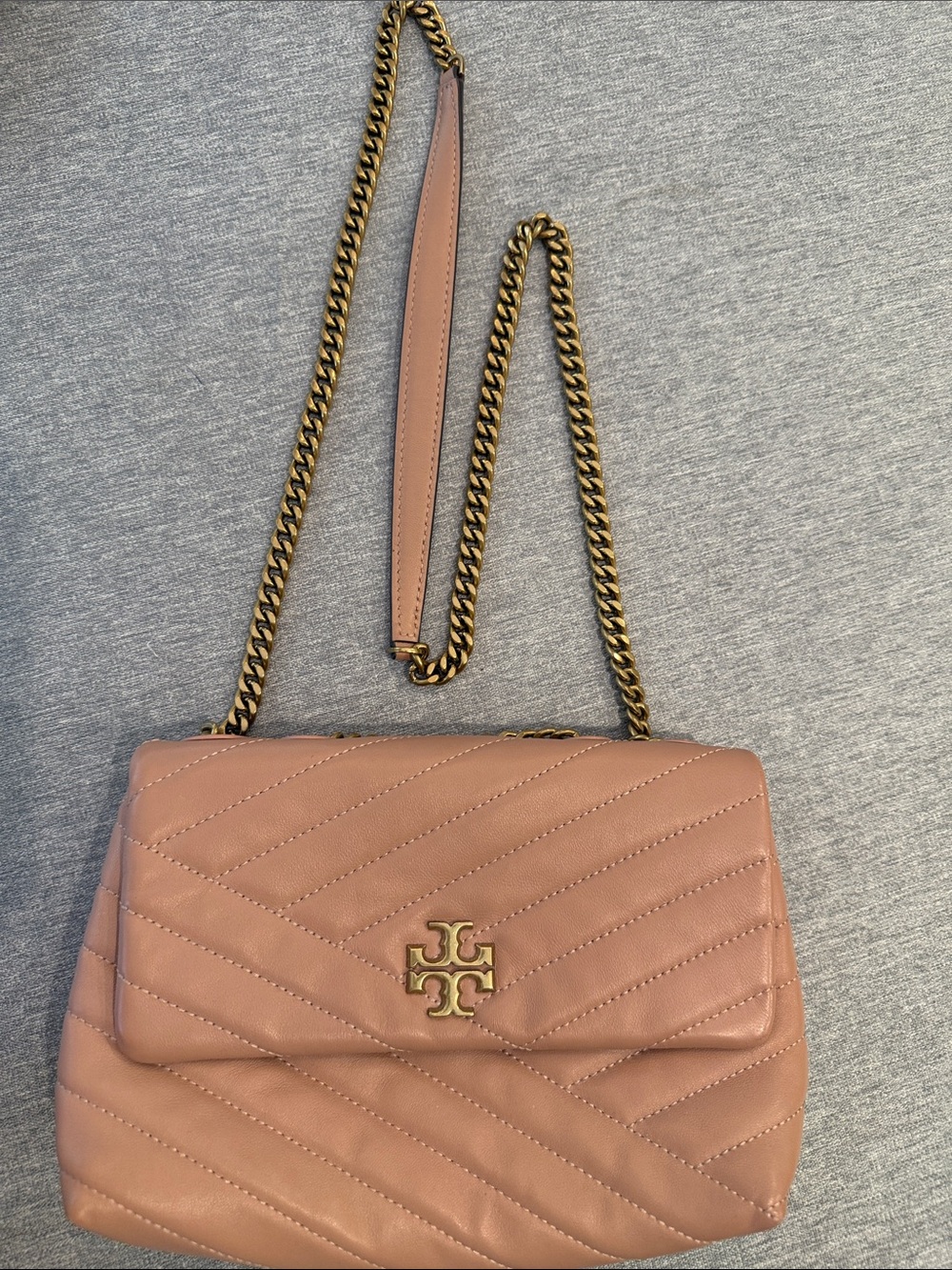 Tory Burch Kira  Quilted Pink Leather Crossbody with Gold Chain Like new!